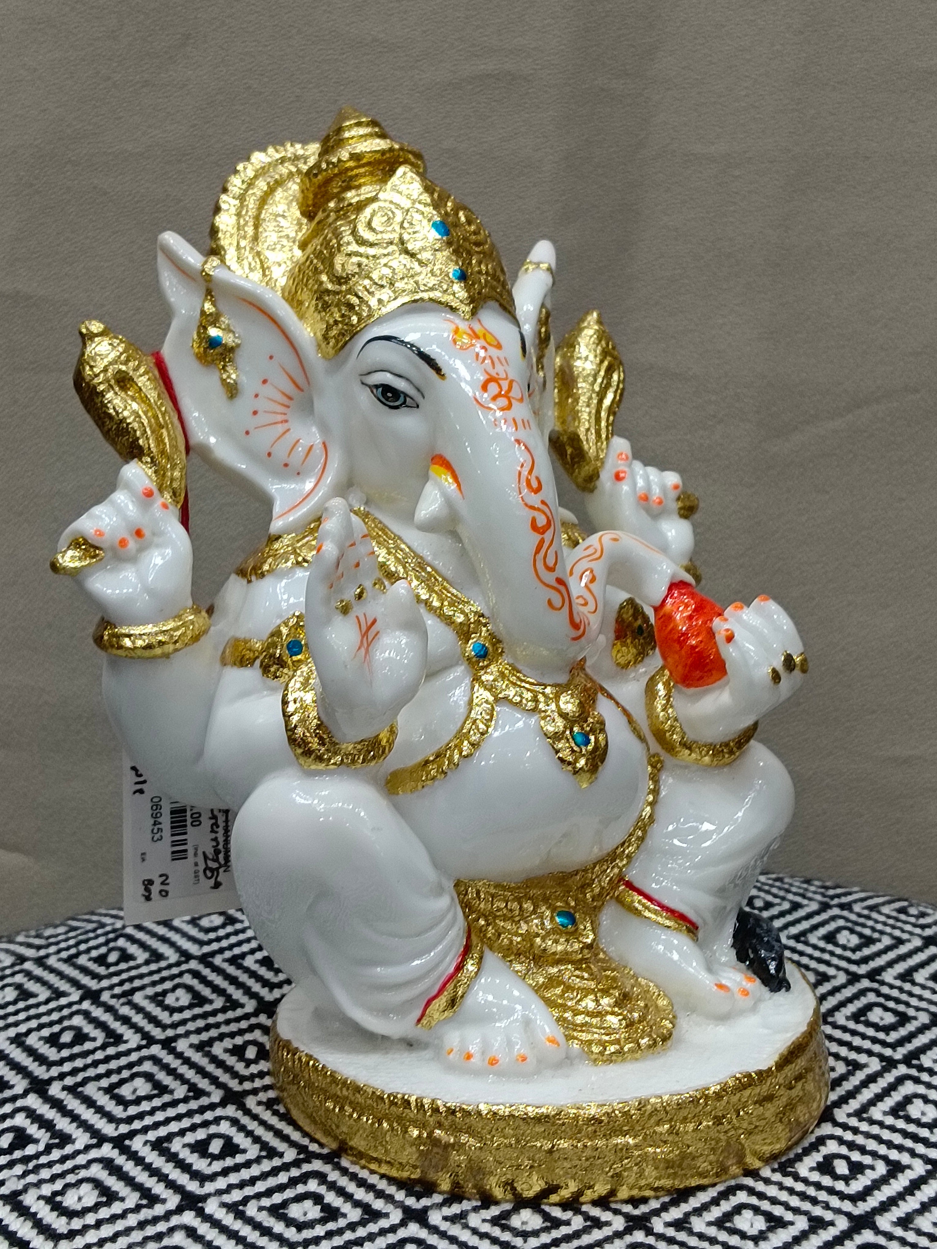 White & Gold Fiber Ganesha Statue – Lord Ganesh Idol for Home Décor