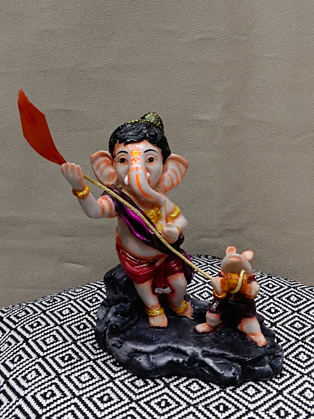 Ganesha Flying Kite with Mouse – Colorful Fiber Lord Ganesh Statue