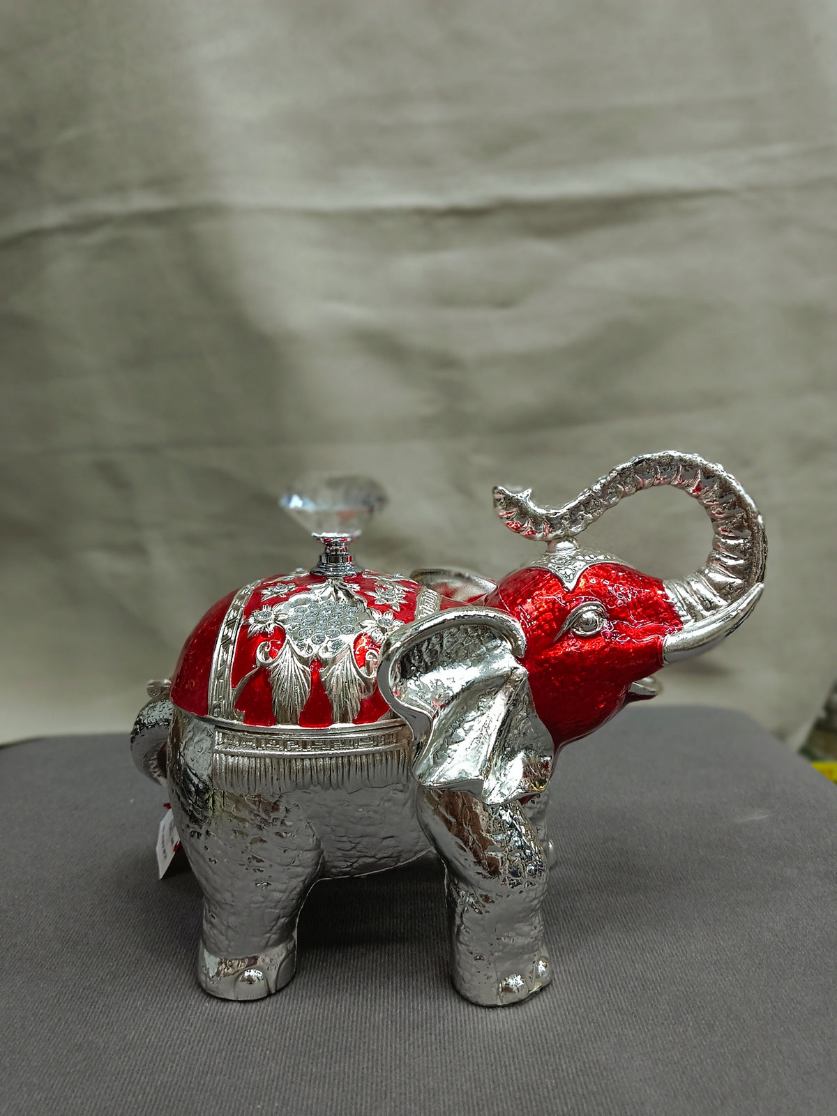 Silver & Red Elephant Bowl with Lid – Crystal Knob Decor