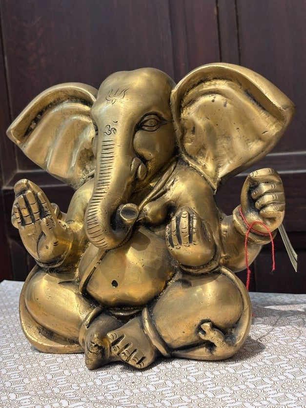 Brass Lord Ganesha Idol – Traditional Golden Blessings
