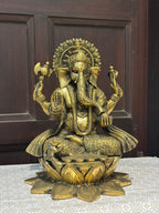 Antique Brass Finish Lord Ganesha Idol – Timeless Divine Elegance