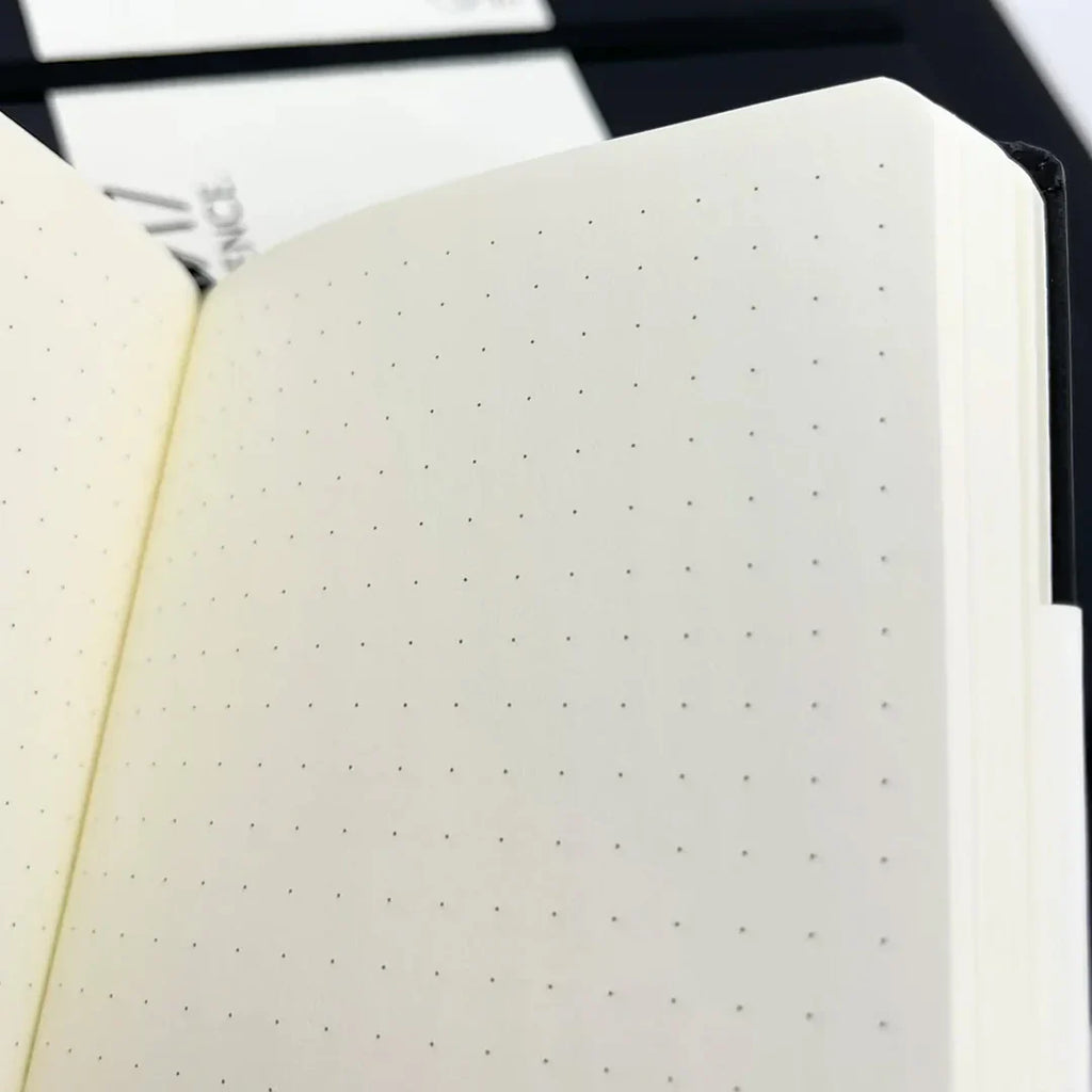 LEUCHTTURM1917 DOTTED NOTEBOOK A6 (187 Pages)-LILAC