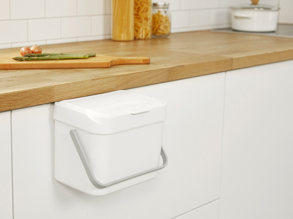 Litem Hanging Food Waste Bin with Basket Compact Hanging Design-Ivory