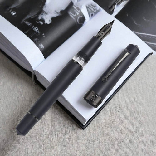 Arista | One Classic | Fountain Ink Pen | Matt Black-titanium Trims