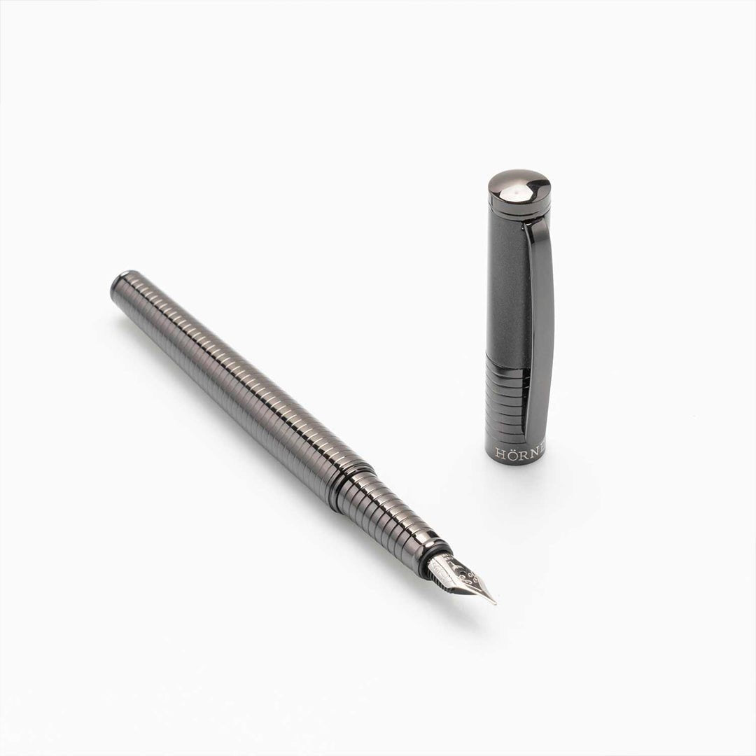 Horner | Fortress | Fountain Pen | Gunmetal - penpencilink