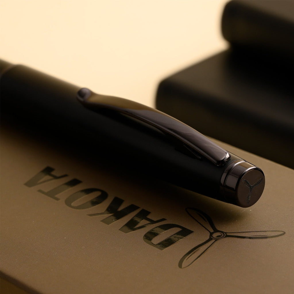 Monteverde Dakota Fountain Pen - Black Sky - penpencilink