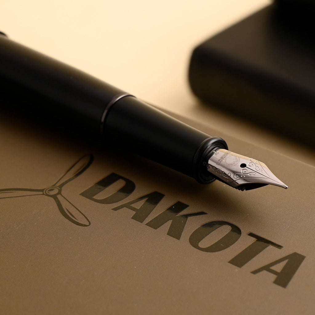 Monteverde Dakota Fountain Pen - Black Sky - penpencilink