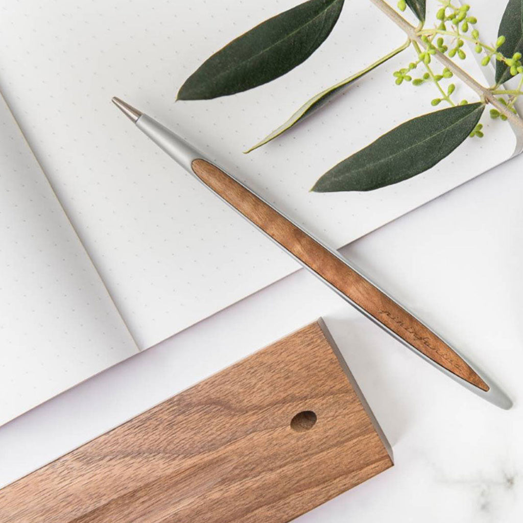 Pininfarina | Cambiano | Aluminium | Classic  Ethergraf metal alloy tip | Solid Wood Desk Stand