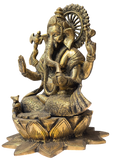 Antique Brass Finish Lord Ganesha Idol – Timeless Divine Elegance