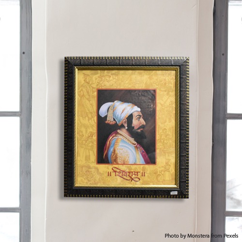Chhatrapti Shivaji Maharaj Photo with Black Border Wooden Frame