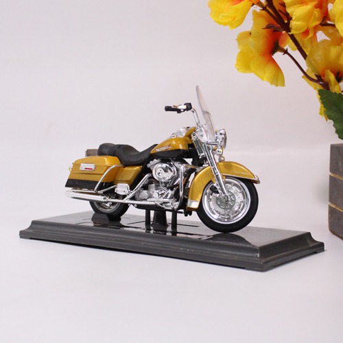 Golden Colour Motor Harley-Davidson Cycle