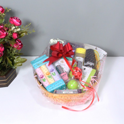 Special Gift Hamper on This Mother's Day For your Mother