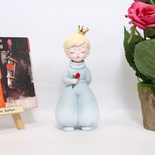 Modern Luxury Bowknot Girl Resin Figurine Holding Rose Home Decoration Decorative Showpiece
