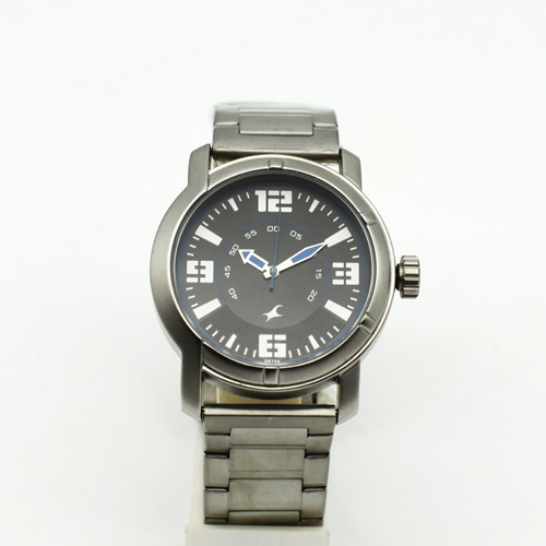 Fastrack Black Dial Silver Metal Strap Men's Watch|  N33021SM03C