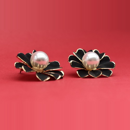 Black Floral Studs Earrings | Earrings | Flower Earrings