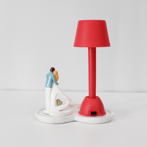 Valentine Romantic Love Couple with Lamp shape Lighting effect Statue