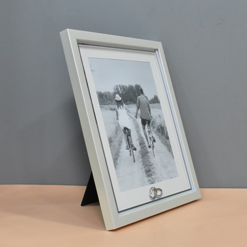 White Photo Frame with Ring Design Table Top Frame for Home & Office Decor ( Photo Size 8 x 10 inches)