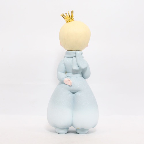 Modern Luxury Bowknot Girl Resin Figurine Holding Rose Home Decoration Decorative Showpiece