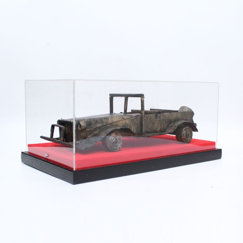 Iron Handmade vintage Car With Old Design I attractive design and beautiful looks I Office Decorative Car I Showpiece I Metal car with traditional work